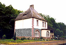 Schn renovierter Bahnhof in total abgelegenem Dorf
